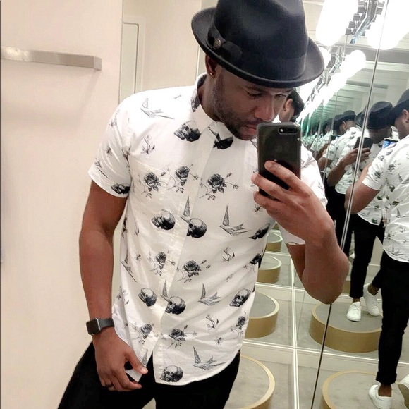 Meet ⭐️ Posh Ambassador ⭐️ , Brian - Picture 2 of 7